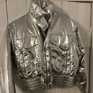 NWT. ASOS SNOW JACKET SIZE US 6